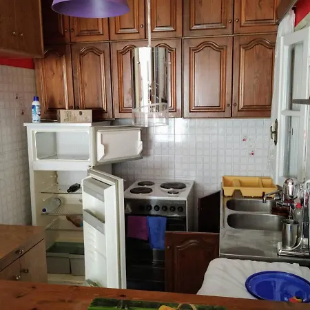 Aeolian Mode Beachfront 4 Beds 2 Bedrooms Perfect Spot Holiday home *
