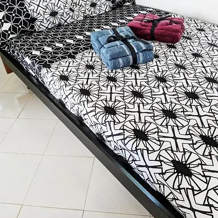 Aeolian Mode Beachfront 4 Beds 2 Bedrooms Perfect Spot Holiday home