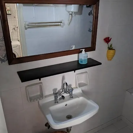 Aeolian Mode Beachfront 4 Beds 2 Bedrooms Perfect Spot *